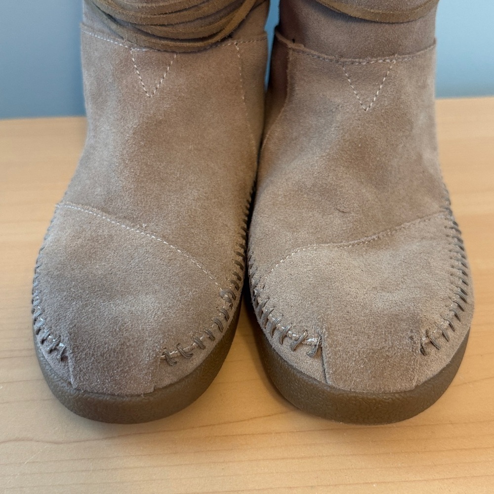 Toms Nepal Boots - Picture 3 of 11